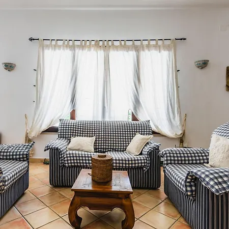 Arenella Con Piscina Villa