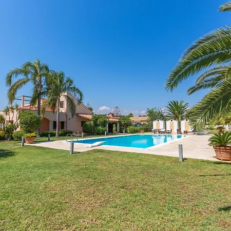 Arenella Con Piscina Вилла